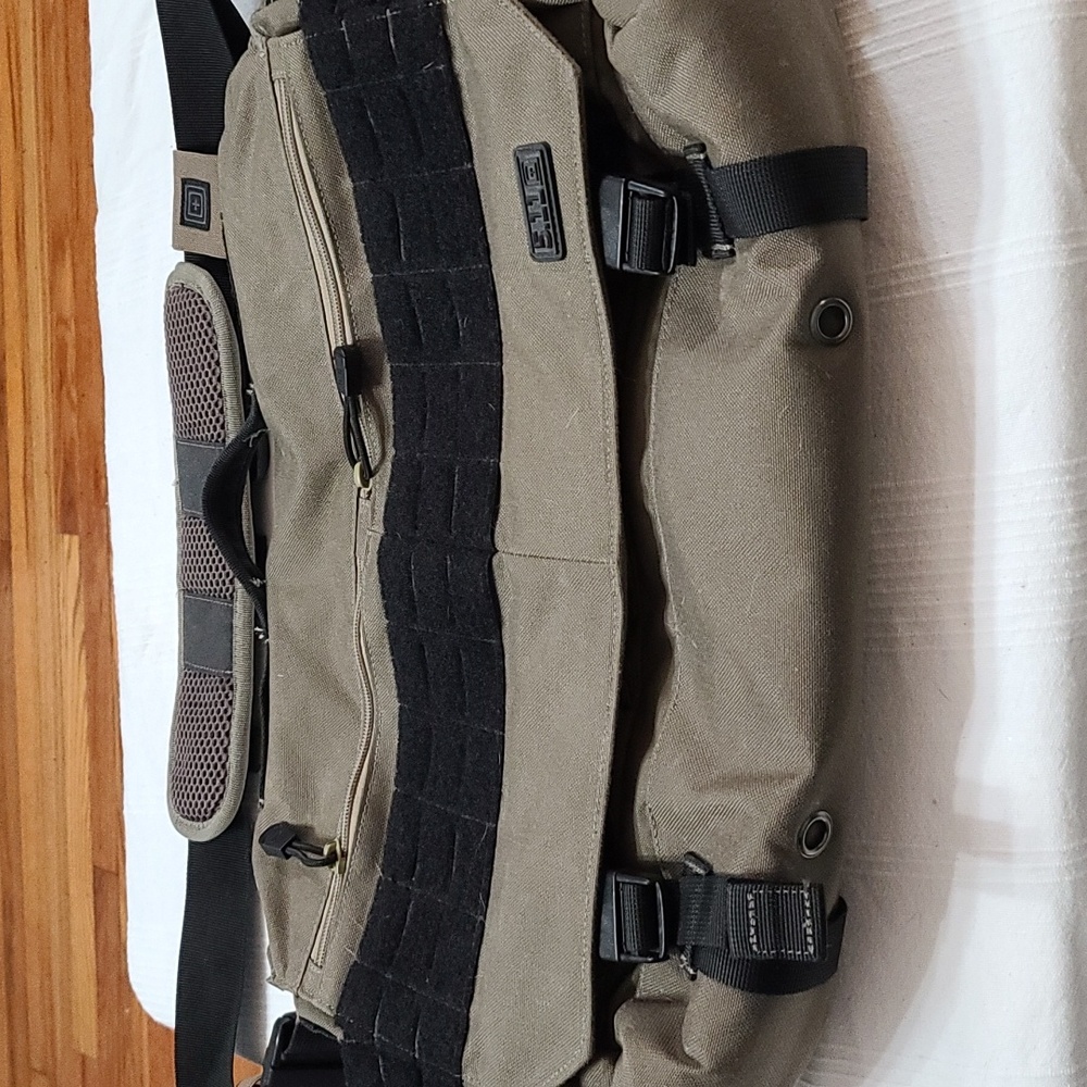 5.11 Tactical Crossbody Messenger Laptop Bag Army Green/Black Adjustable 19x15"